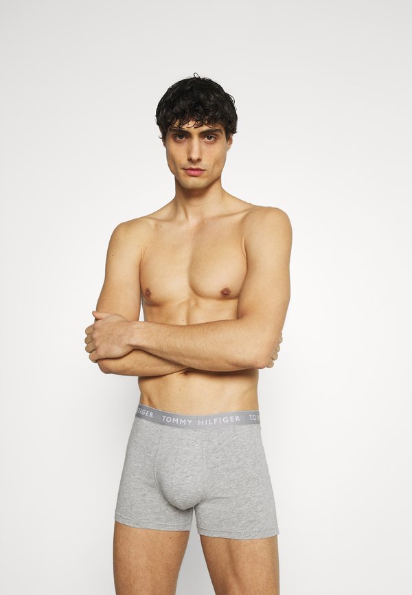 ESSENTIALS TRUNK 3 PACK - Trunks2