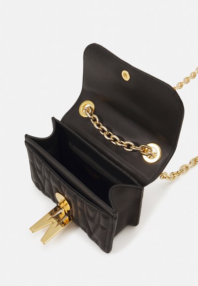 MOSCHINO GROUP QUILTED SHOULDER BAG - Keresztpántos táska - black