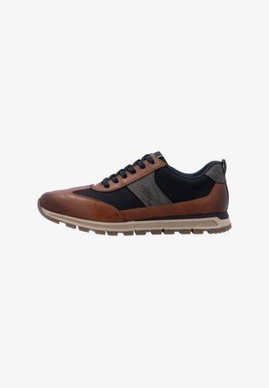 Chaussure de sport pour homme avec tige en cuir marron et mesh noir. Équipée de lacets, d'une semelle rembourrée et d'accents gris. Semelle texturée pour une meilleure adhérence.
