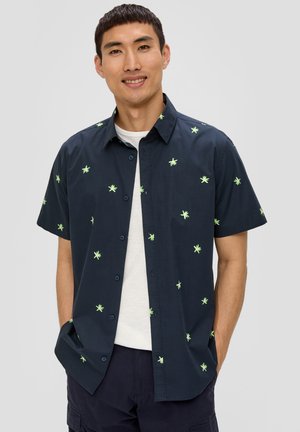 Korte mouw overhemd met knoopsluiting in marineblauwe stof, voorzien van kleine groene palmboom borduursels, een puntige kraag en een rechte pasvorm.