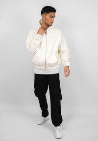 Dropsize SUPER HEAVY HD PRINT - Majica s kapuljačom i patentnim zatvaračem - creamwhite