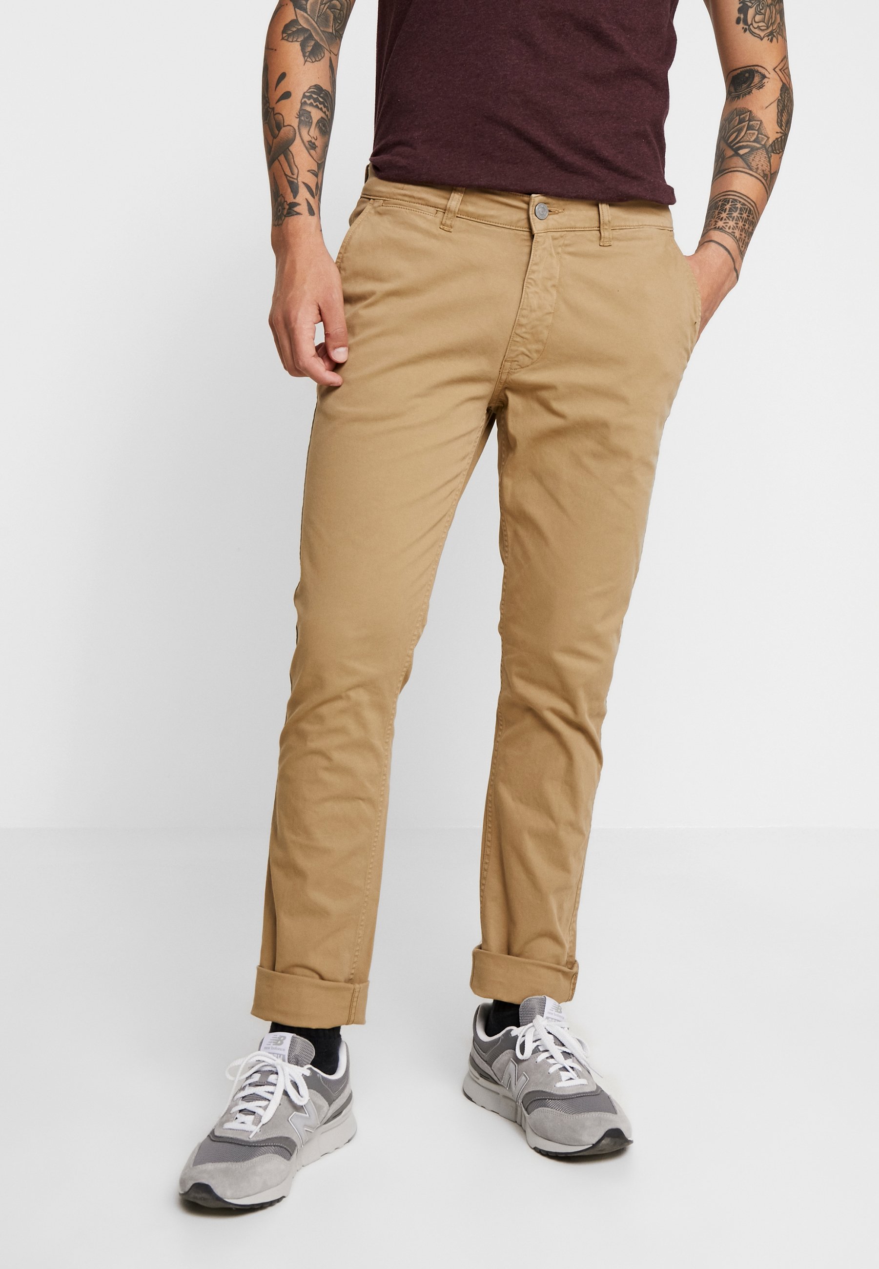 NN07 MARCO Chinos khaki Zalando.no Beige Karl Bukser NN07 Chinos - Herreklær er billig