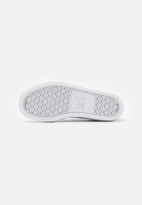 DELPALA UNISEX - Trainers3