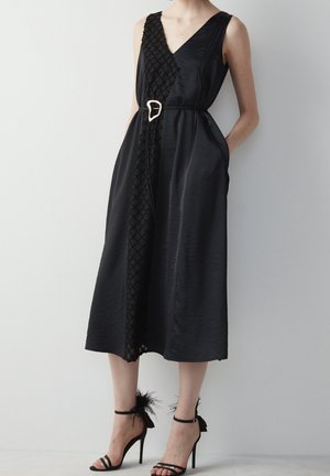 Day dress - black