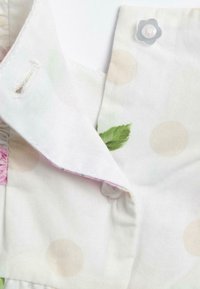 Thumbnail Image 5