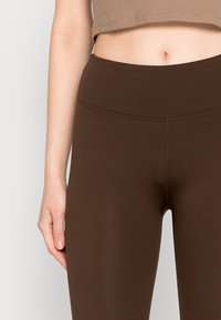 Cotton On SEAMLESS - Leggings - Calças - desert brown