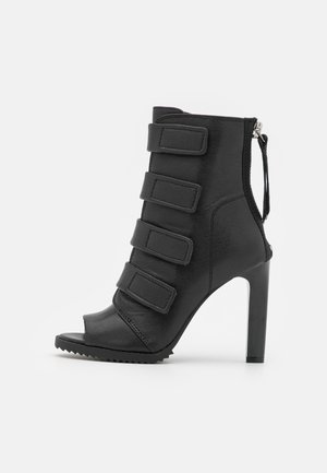 Dkny Women S Ankle Boots Booties Zalando Uk Dkny Women S Ankle Boots Booties Zalando Uk