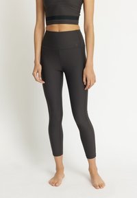 rethinkit studios BEA TIGHTS - Leggings - almost black