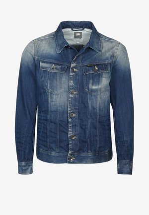 Verblasste blaue Jeansjacke mit Knopfverschluss, zwei aufgesetzten Brusttaschen und sichtbaren Nähten.