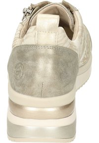 Remonte Sneaker low - perle perlcreme alloy muschel