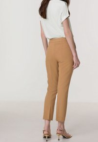 Gerry Weber Tygbyxor - light brown