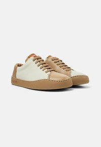 Camper PEU TOURING - Stringate sportive - braun grau