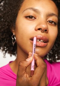 BH Cosmetics - BH LOS ANGELES DOWNLOAD LIP LINER SHADE - Läppenna - buzz Miniatyrbild 1