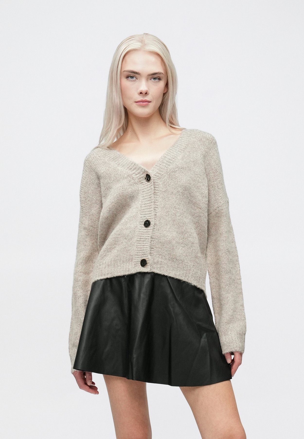 ONYZOEY CARDIGAN