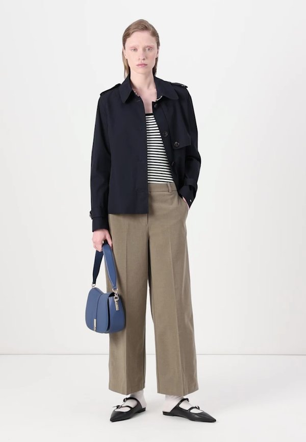 STRETCH WIDE LEG CROP PANT - Trousers2