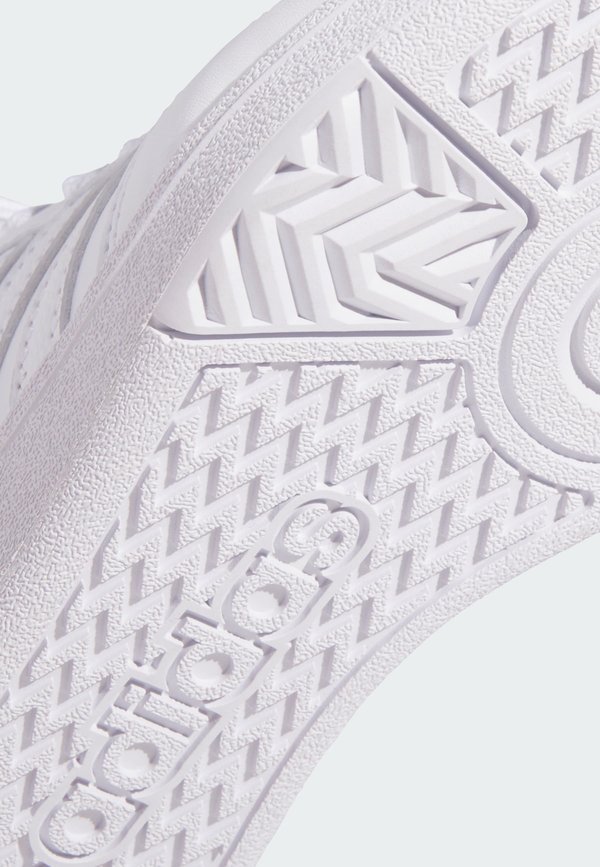 HOOPS - High-top trainers3