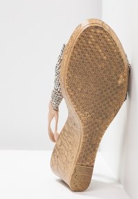 Wallis Sandales à plateforme - nude