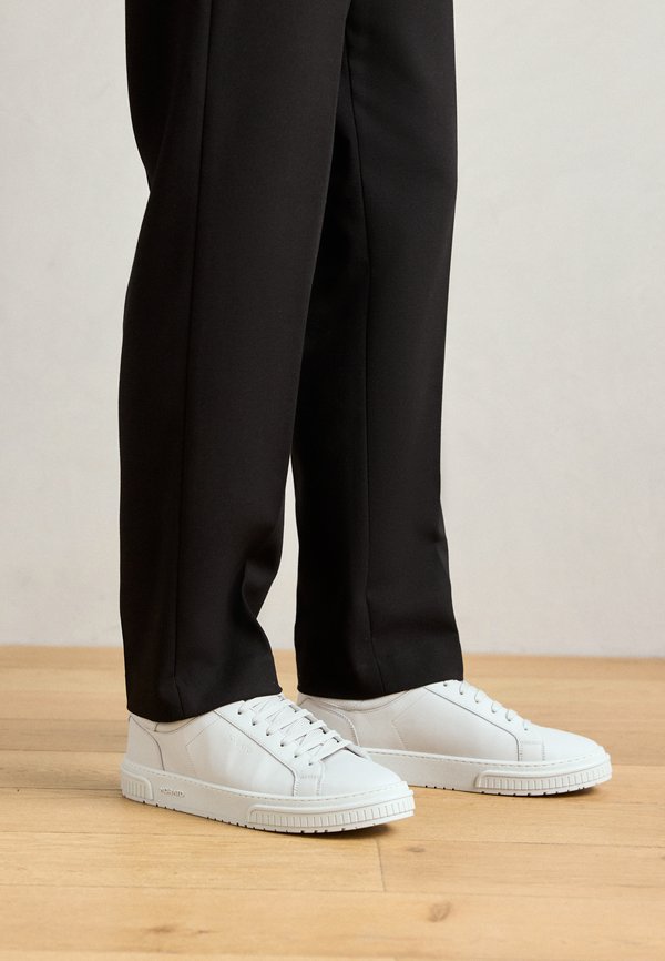 THEO IN COATED LOGO ACCENTS ON  AND RUFFLE RELIEF - Trainers - ice2