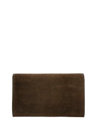 Borsa a pochette rettangolare in suede marrone scuro con una texture semplice e liscia, priva di hardware o decorazioni visibili.