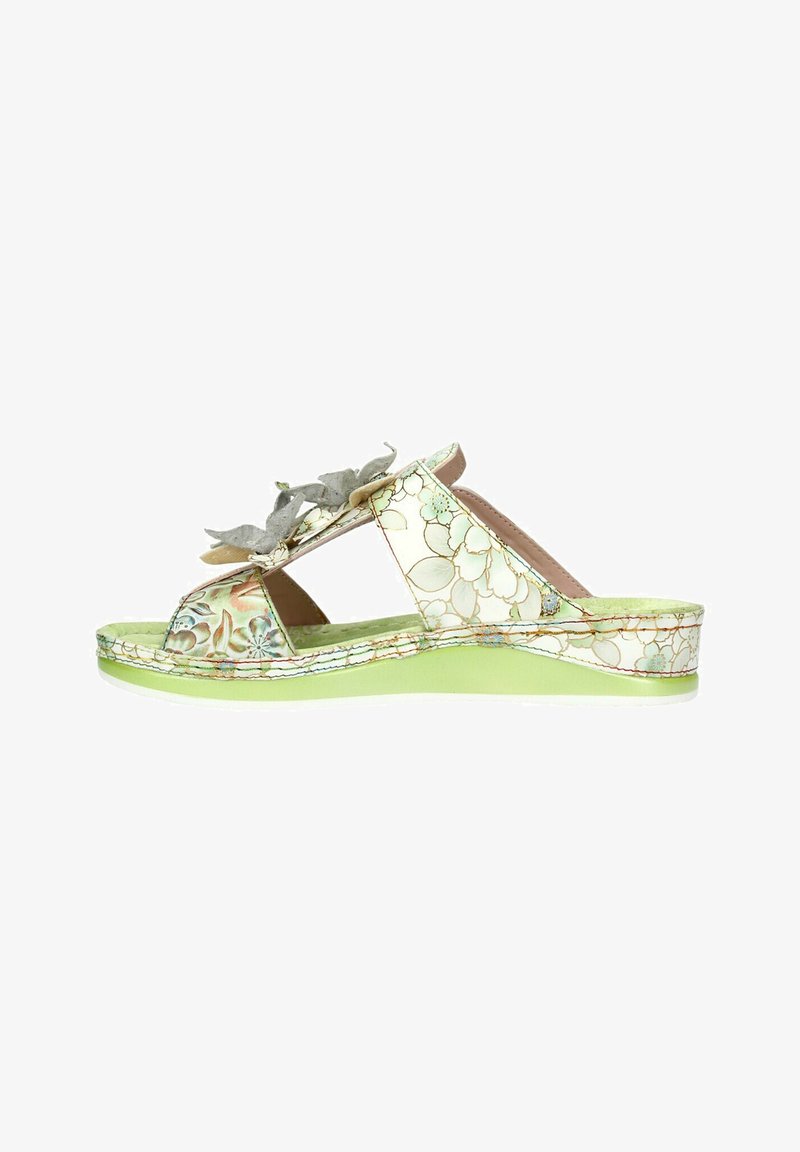 Sandale femme à semelle ouverte avec motif floral, semelle verte et décoration florale en trois dimensions sur le dessus.