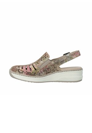 Dames sandaal met slingback in beige met bloemmotief, voorzien van een gewatteerde witte zool en een elastisch inzetstuk bij de voetopening.