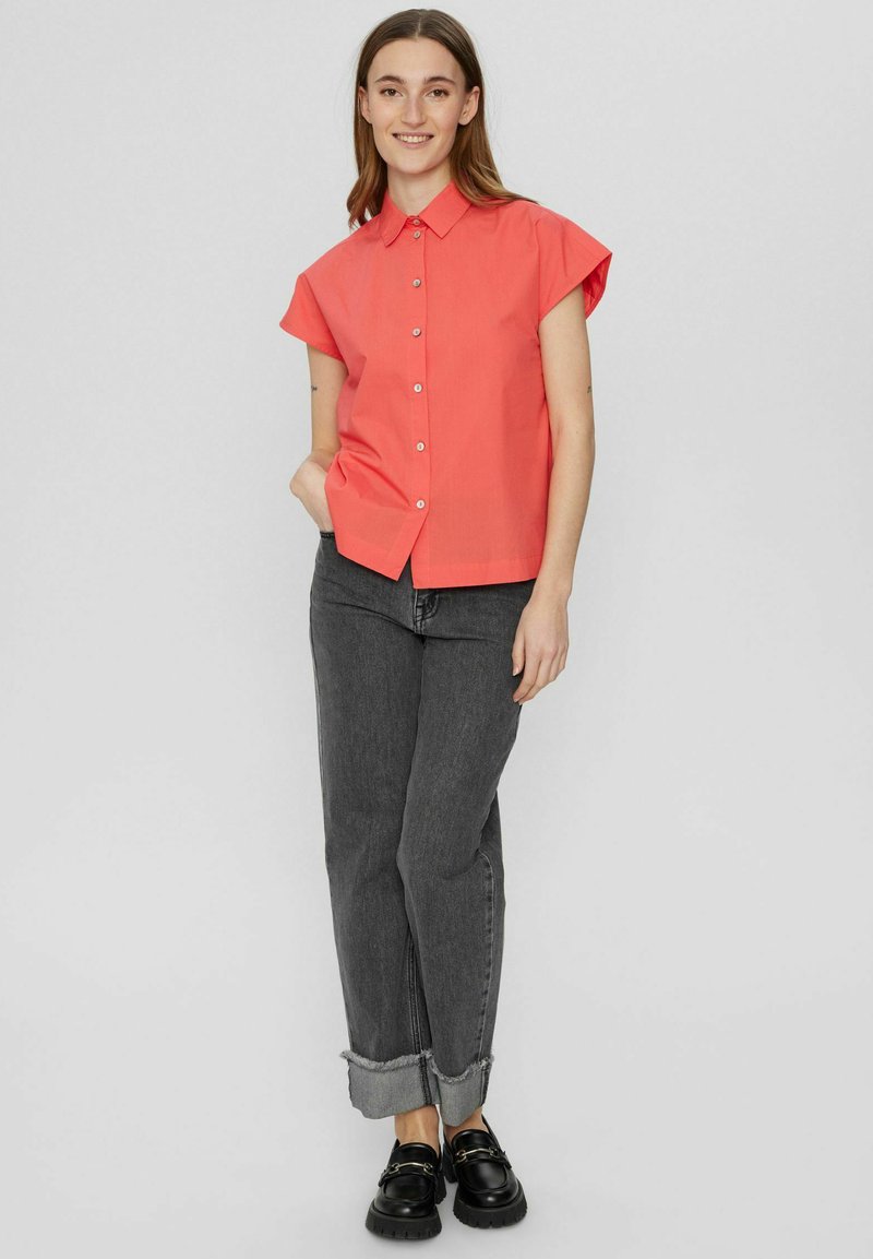 Numph Overhemdblouse koraalrood