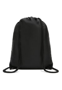 Zaino a sacco nero con coulisse realizzato in tessuto liscio. Presenta corde nere intrecciate e un design semplice e sobrio con parte superiore arricciata.