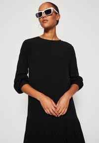 Esprit Kasdienė suknelė - black