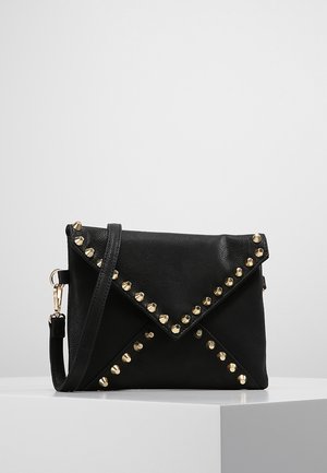 Clutches - black
