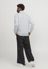 Jack & Jones JORVESTERBRO QUARTER ZIP - Sudadera - white melange