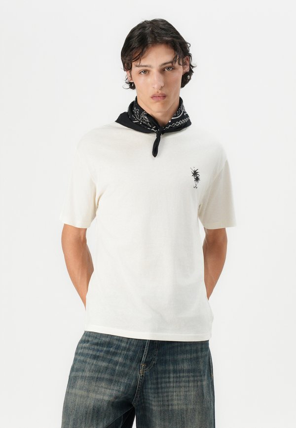 JORSANTA  TEE - Print T-shirt - egret3