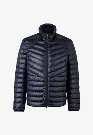 Padded navy puffer jacket with a high collar, zip closure, and chevron quilted pattern. Pasuje do dwóch bocznych kieszeni z zamek błyskawicznym oraz detalem logo.