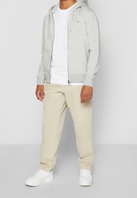 Tommy Jeans T-shirt - bas - white