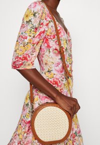 NAF NAF Košilové šaty - light pink