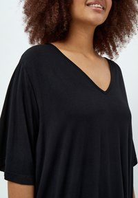 PEPPERCORN PCROSALINDA - T-shirt basic - black