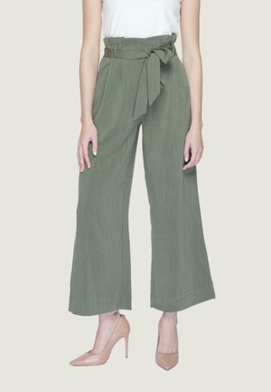 Trousers - olive green