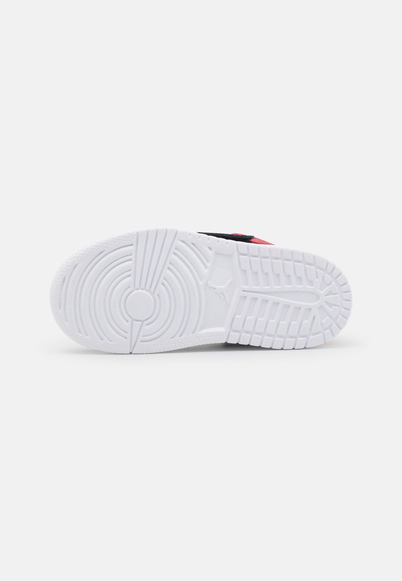 Kinder Wanderschuhe | Jordan SKY 1 UNISEX Basketballschuh black/anthracite/varsity red/white/schwarz - IM48605 Kinder Wanderschuhe | Jordan SKY 1 UNISEX Basketballschuh black/anthracite/varsity red/white/schwarz - IM48605