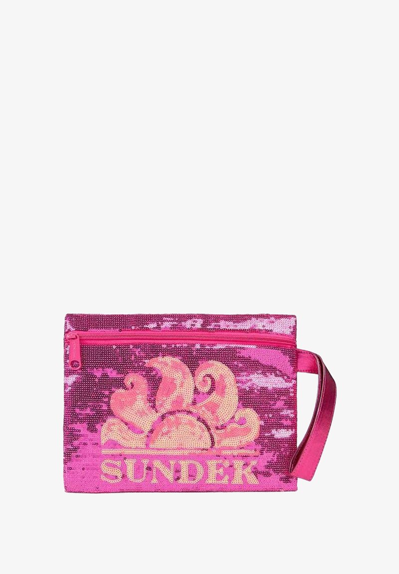 Pochette rosa con paillettes e chiusura con zip, decorata con un design di conchiglia dorata e il testo "SUNDEK". Include una maniglia coordinata sul lato.