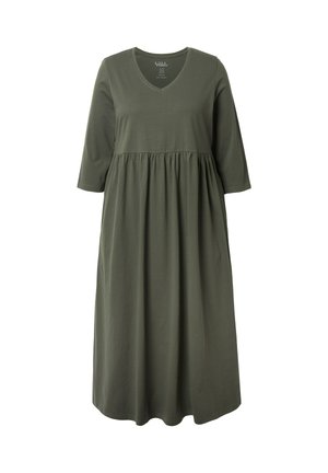 Oliven grøn, knælængde kjole lavet af blødt stof. Har en v-udskæring og trekvartærmer med en indsamlet talje for en afslappet pasform.