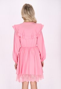 Thumbnail Image 3