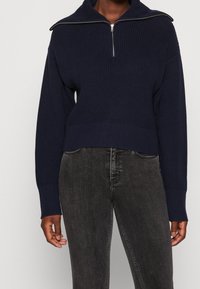 Monki Stickad tröja - dark blue