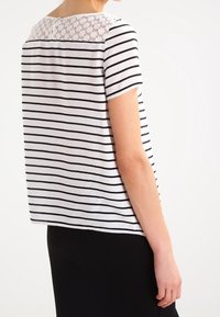 NAF NAF Blus - white