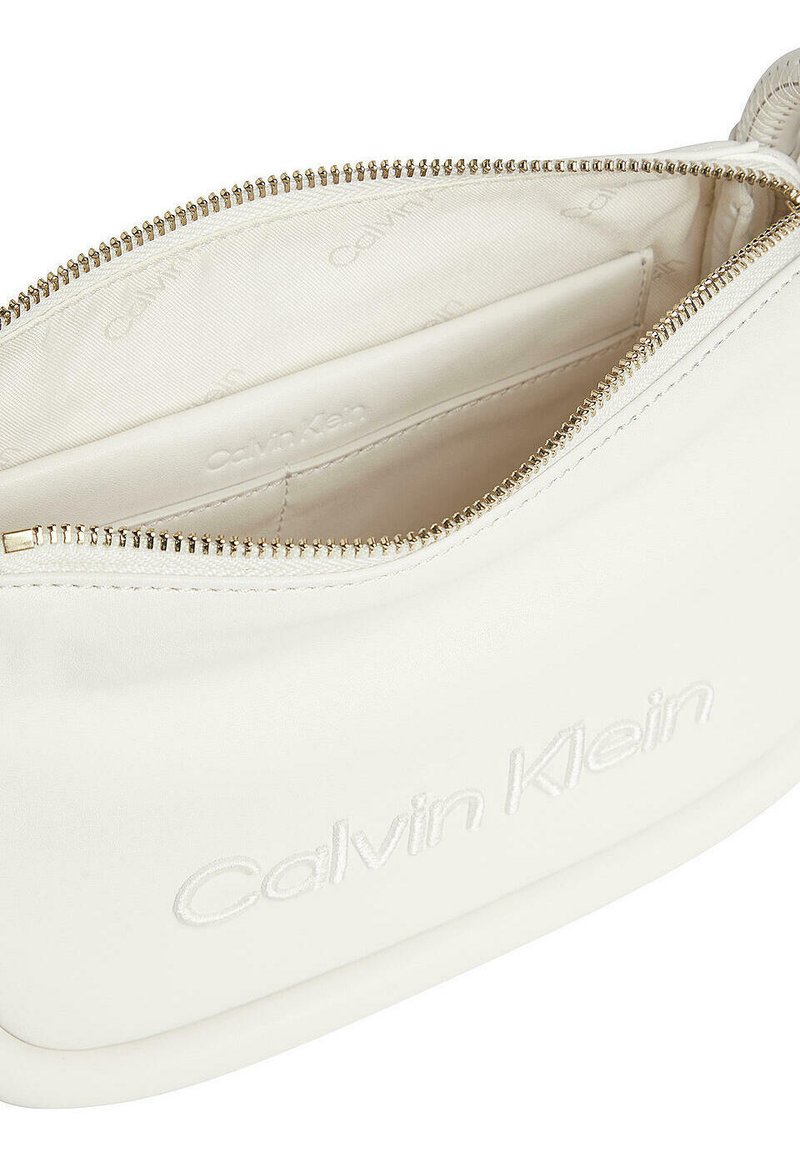 Damen Handtaschen | Calvin Klein Umhängetasche white/weiß - XG42708 Damen Handtaschen | Calvin Klein Umhängetasche white/weiß - XG42708