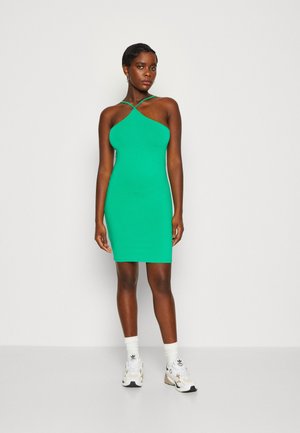 Vero Moda VMMADAMAXI SHORT DRESS  - Džersejové šaty - bright green
