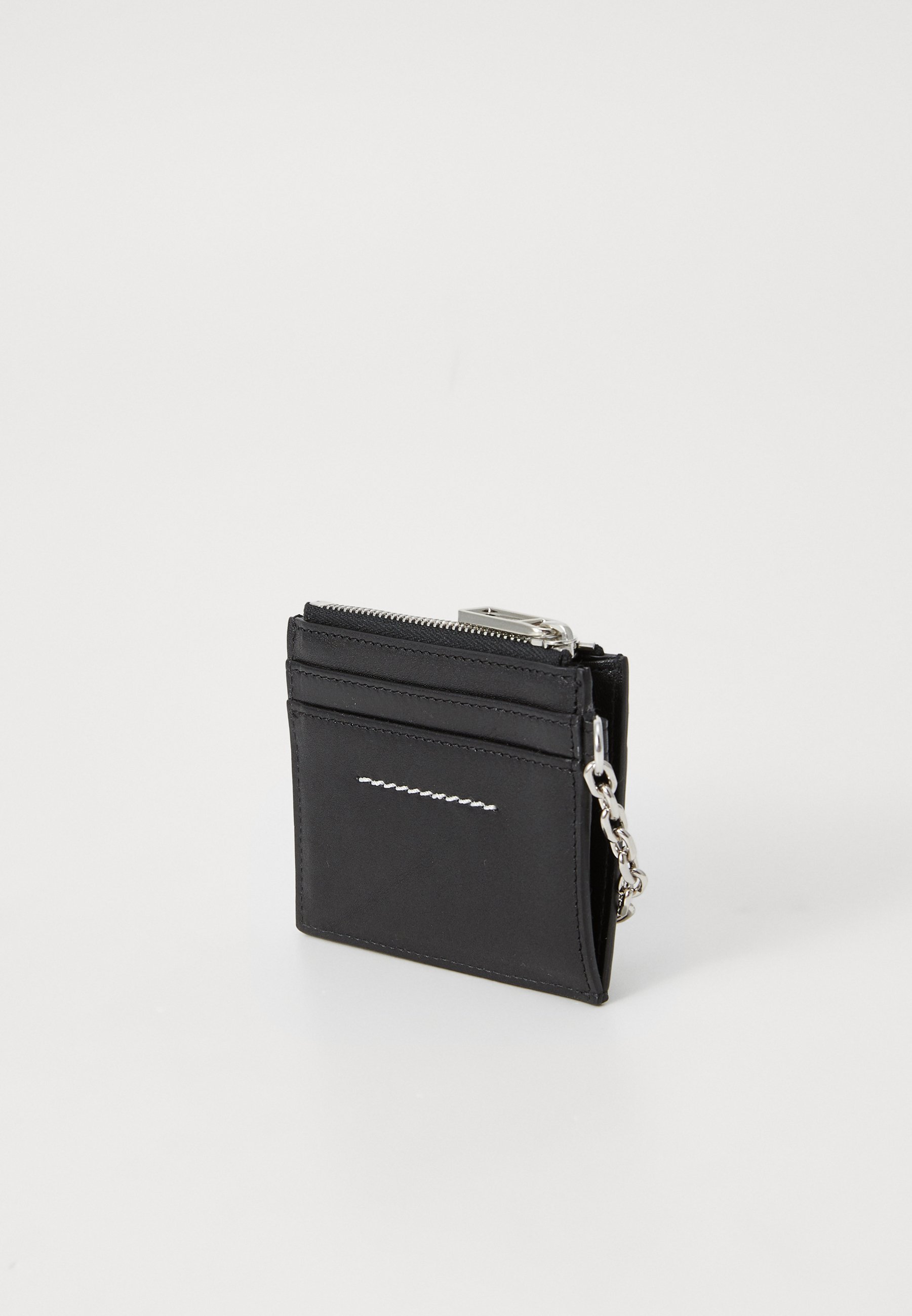 【関税&送料込】Mm6 Maison Margiela Utility Key Card Holder MM6 Maison Margiela Utility Key Cardholder | Red | FARFETCH