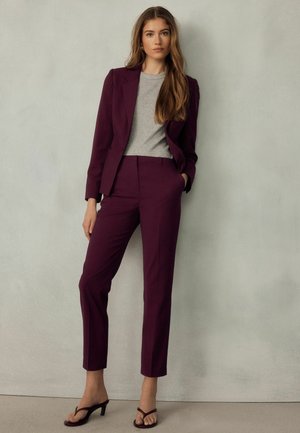Next, PETITE FIT - SLIM TAILORED TROUSERS - Nohavice - burgundy red