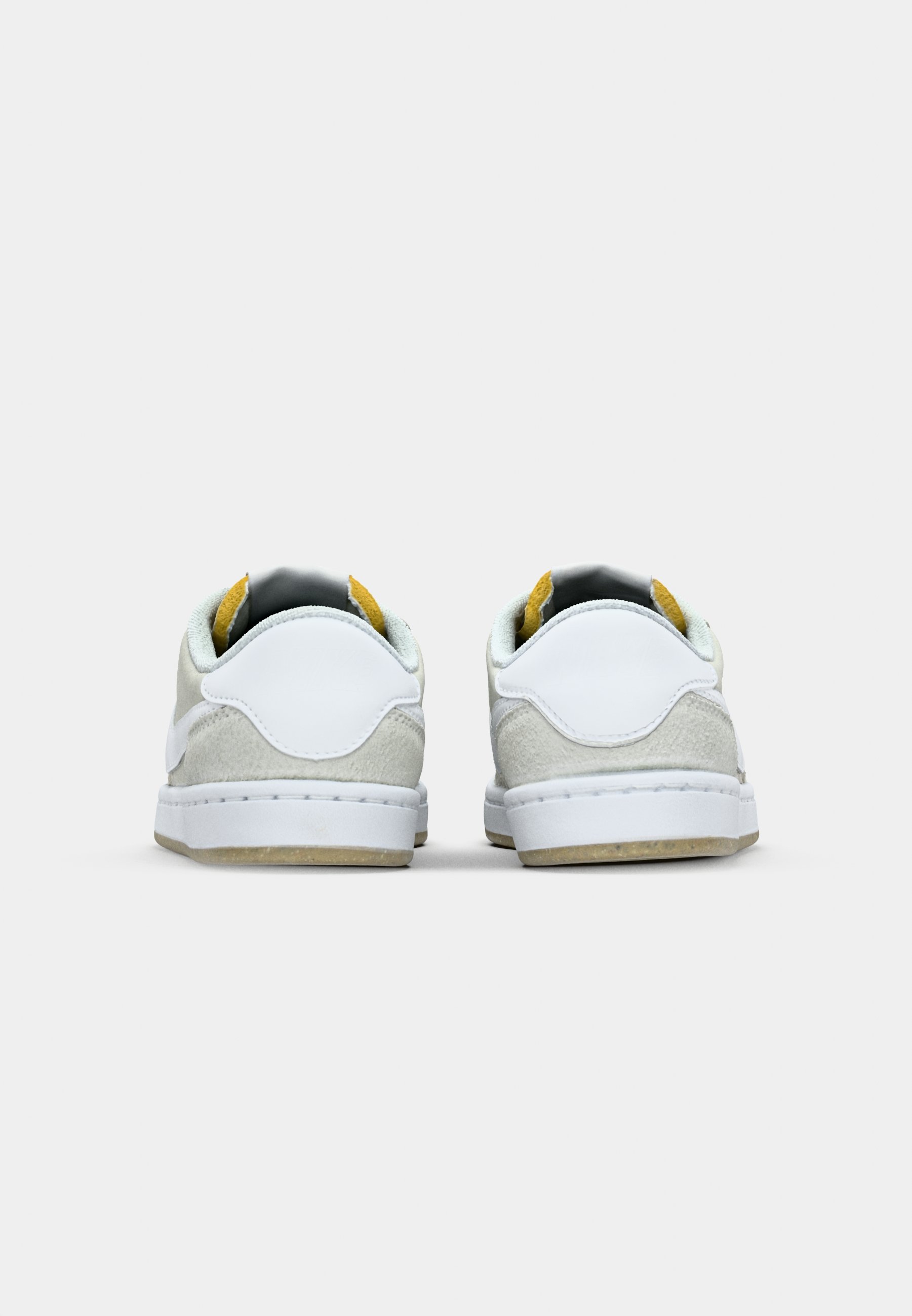 nike sb classic white