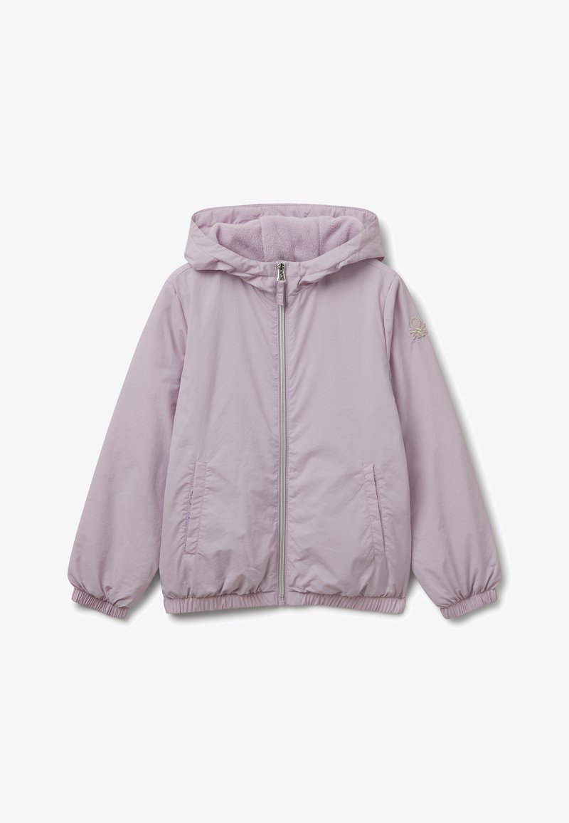 Helllila Kapuzenjacke mit Frontreißverschluss, zwei Seitentaschen, elastischen Bündchen und Saum sowie einem weichen Fleecefutter in der Kapuze.