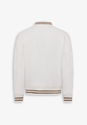 Witte katoenen bomberjack met een geribde kraag en boorden, voorzien van bruine gestreepte accenten langs de kraag en de zoom.
