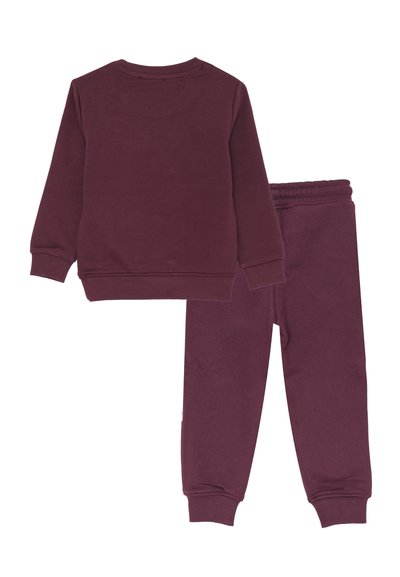 Felpa a maniche lunghe color bordeaux per bambini e pantaloni abbinati con vita elasticizzata, entrambi con polsini a coste, mostrati distesi su uno sfondo bianco.